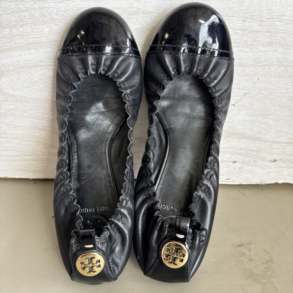 Tory Burch Black Leather and Patent Cap Toe Ballet Flats with Gold Logo